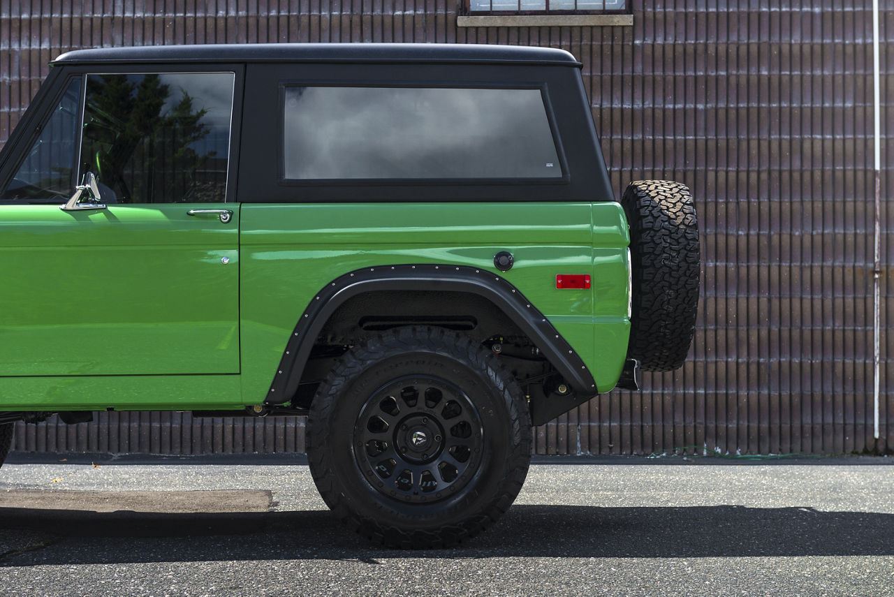 1973 Ford Bronco - Fuel VECTOR - Black | Fuel Off-Road Wheels